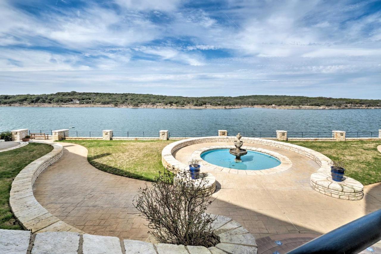 Lakefront Lago Vista Condo With Resort Amenities! Exterior photo