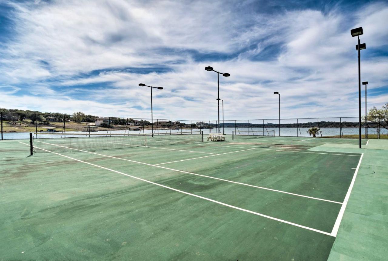 Lakefront Lago Vista Condo With Resort Amenities! Exterior photo