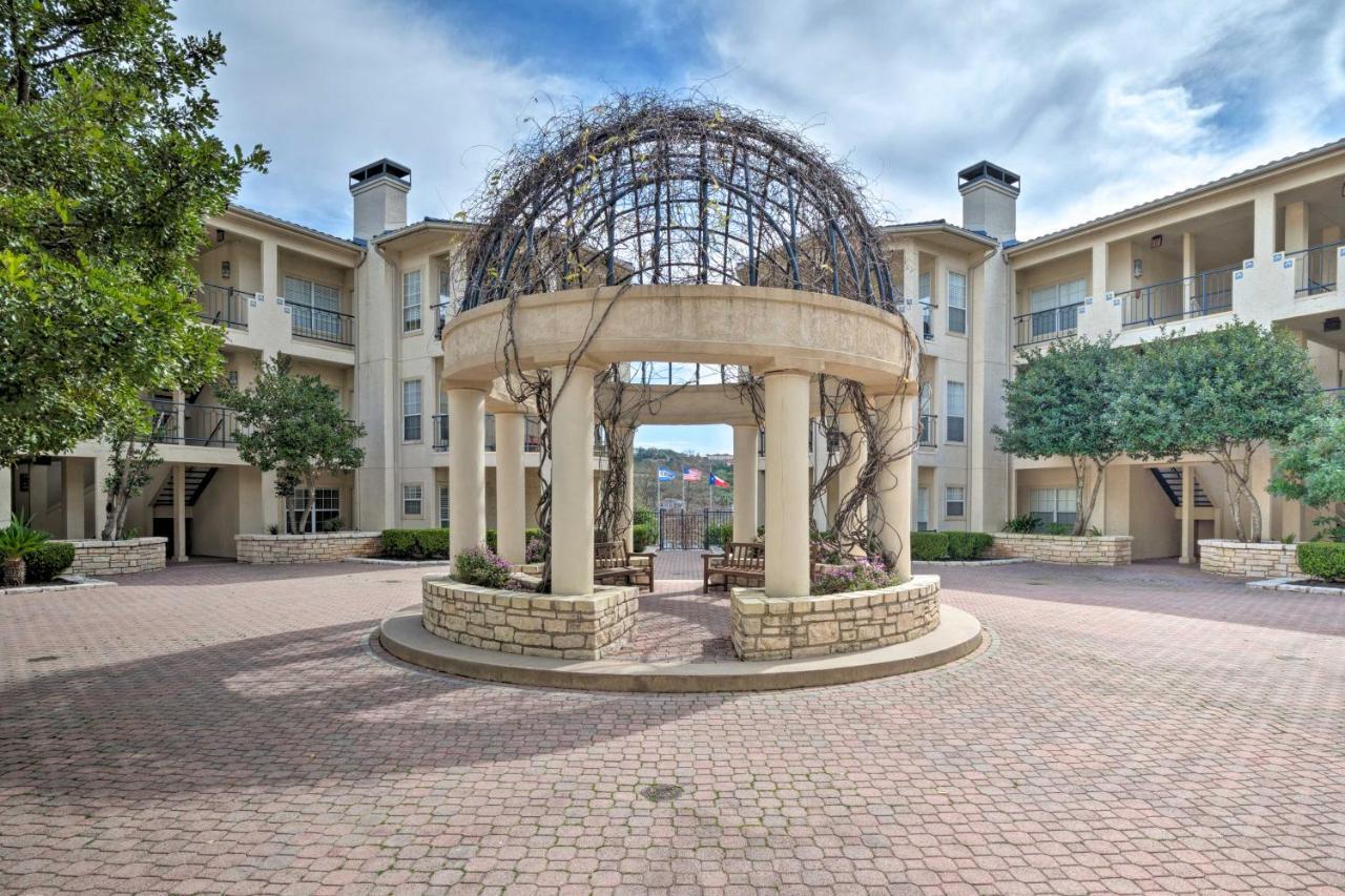 Lakefront Lago Vista Condo With Resort Amenities! Exterior photo